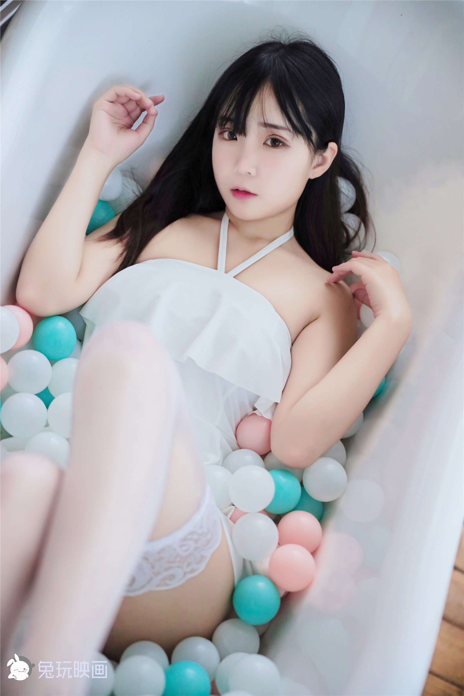 Single horsetail white tender girl crisp breast fengyun figure sexy hot photo(25)